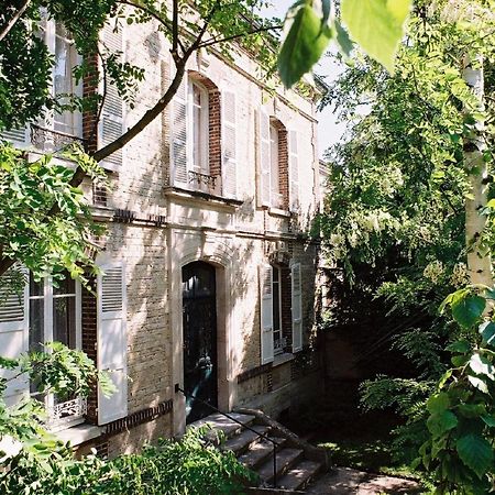 Au fil de Troyes Bed & Breakfast Sainte-Savine Exterior foto